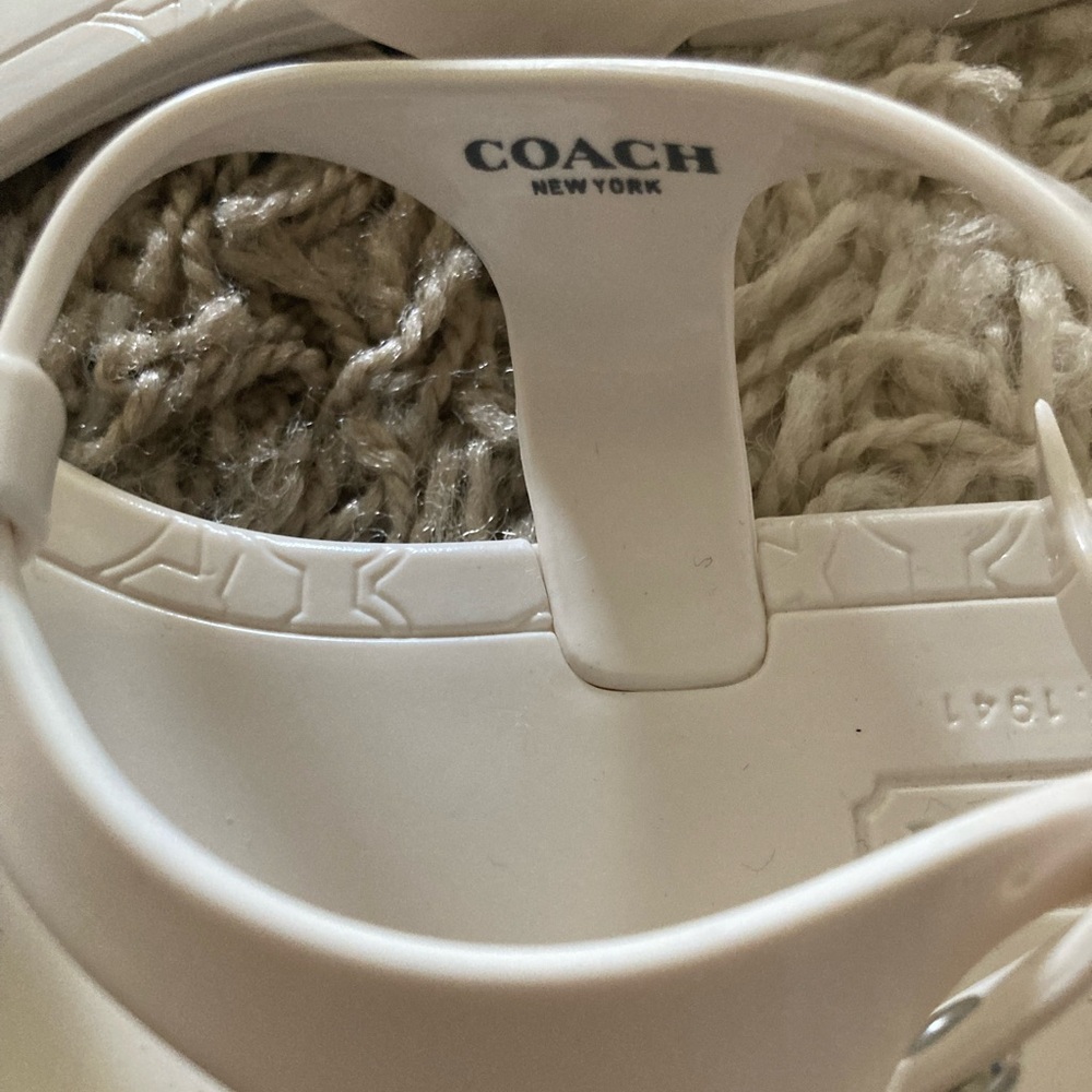 New Coach White T-Strap Womens Sandals - Picture 3 of 8